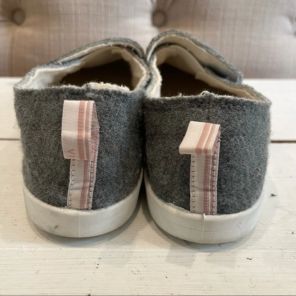 Vionic Women's Malibu Gray Casual Sneaker Sz 6